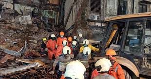 The 'ground plus two floor' chawl is located in malad's abdul hamid nagar. Mumbai Six Dead In Two Building Collapses In Fort Area And Malad Following Heavy Rain
