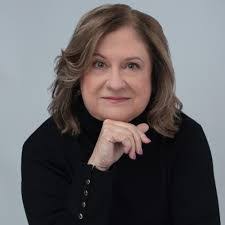 Julia Zinsmeister's Instagram, Twitter & Facebook