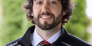 An Engaging Alum • News & Events • Monmouth College