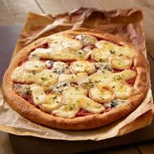 Recette Pizza Aux 4 Fromages Facile Et Rapide Francine Recette Recette Pizza Recette Idee Recette