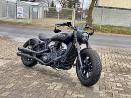 Du, der highway und der perfekte auspuff für die indian chieftain reihe. Scout Vintage Motorcycles