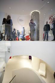 Magis Showroom In Milan Corso Garibaldi 77 Magis Design Showroom Milan Interiordesign Furniture