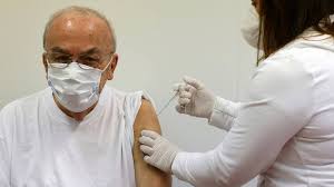 Kinder sollten deshalb zum schutze ihrer körperlichen unversehrtheit ein recht auf impfschutz erhalten. Corona Impfung Wie Burger An Einen Impftermin Kommen