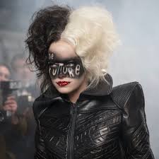 Jun 21, 2021 · susana zabaleta derrocha sensualidad con cosplay de cruella en instagram sus casi 400 mil seguidores quedaron gratamente sorprendidos al ver el video compartido por zabaleta quien en su faceta de cantante, se caracterizó de la villana e interpretó la clásica canción de la película 101 dálmatas Literally The Trashiest Costume From Cruella