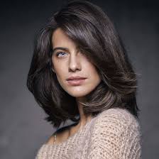 Dégradé, carré, coupe courte, frange, tresse ou chignon. Les Coiffures Tendance Du Printemps Ete 2020