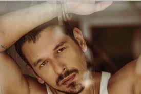 Também me masturbo na frente de pessoas', revela João Vicente de Castro