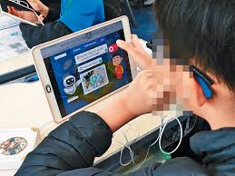 缺乏教学实例参考校园AI应用「百花齐放」