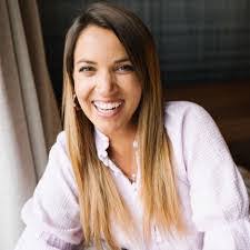 Ansley Martin's Instagram, Twitter & Facebook