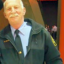 Retiring volunteer police officer was often first at St. Paul scenes
