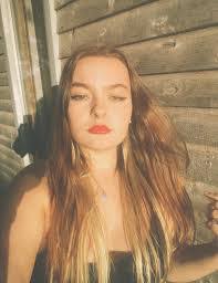 Millie Maxwell's Instagram, Twitter & Facebook