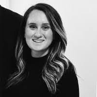 Alex Riker's Instagram, Twitter & Facebook