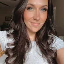 Alexis Pendleton's Instagram, Twitter & Facebook