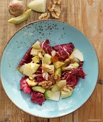Radicchio Salat Mit Avocado Birne Und Walnussen Herr Grun Kocht Avocado Salat Radicchio Salat Salat Mit