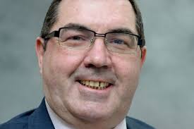 Knowsley council leader Ron Round likely to be replaced as Labour back  councillor Andy Moorhead for top job