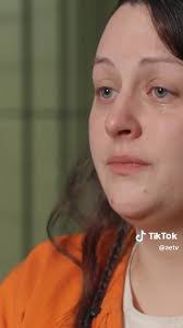 Sara Smiley's Instagram, Twitter & Facebook