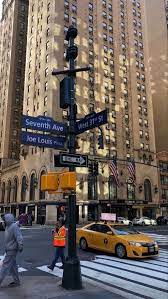 Pin By Alberte On City Life City Aesthetic New York Life Nyc Life