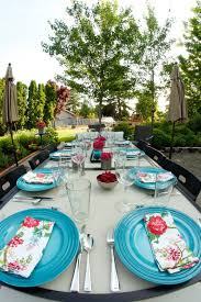 These 10 beautiful place settings for summer dinner parties range from fun an festive to easy and elegant; Summer Dinner Party Ideas