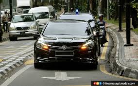 Namun kualitas tersebut pastinya yang terbaik dikelasnya, sepertti halnya dengan jajaran berbicara mengenai harga, harga mobil proton ini dibanderol dengan harga yang relatif terjangkau. Kereta Rasmi Kerajaan Apa Kelebihan Proton Perdana Berbanding Vellfire Free Malaysia Today Fmt