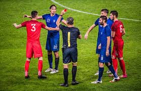 Hier erhalten sie alle tickets der deutschen fußballnationalmannschaften. Fussball Karten Und Strafstosse