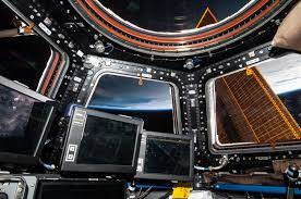The Best Office View In The World The Iss Cupola S Robotics Workstation 4288 2848 Http Ift Tt 2hqt9gv Space Flight Space Station Nasa Space Program