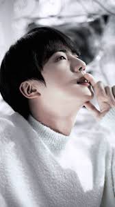 Jin was just walking down a street when he was spotted by a casting agent and was invited to audition for big hit entertainment. Bts Wallpapers Bts Jin Kim Seokjin Seokjin