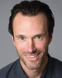 David EMERSON est auteur(e) aux éditions Trédaniel