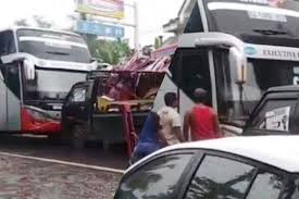Pt rosalia indah sejahtera saat ini sedang membuka lowongan kerja untuk peneptana spbu, adapun posisi yang sedang dibutuhkan antara lain: Instagram Rosalia Indah