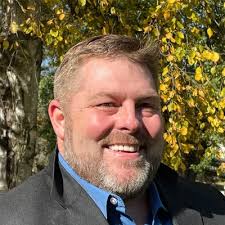 Congratulations to Scott Larsen, Sales professional in Boise for winning  the Veritiv Over Achiever award for 2022. Congratulations Scott for a job  well done!!!