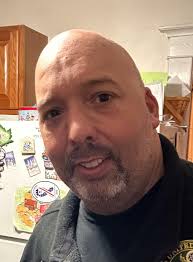 Juan Ubiles's Instagram, Twitter & Facebook