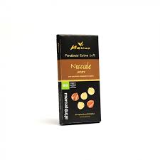 Ridurre in scaglie il cioccolato e mettere da parte. Cioccolato Mascao Fondente Extra Con Nocciole Intere Bio Altromercato Commercio Equo E Solidale