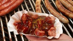 Grill Instructor Currywurst Mit Cola Und Apfelmus Currywurst Rezept Currywurst Currywurst Sosse