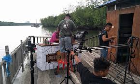 Memancing di atas rumah rakit bagan lalang. Rakit Retro Rumah Rakit Abang Nasir Umpan