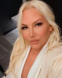 Maria Veronica Salmon (@venus70) • Instagram photos and videos