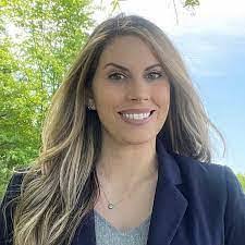 Amanda Shold's Instagram, Twitter & Facebook