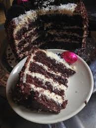 Layer Cake Chocolat Ganache Montee Chocolat Blanc Noisettes Et Cereales Croustillantes Recette De Layer Cake Facile Chocolat Cake Chocolat Gateaux Et Desserts