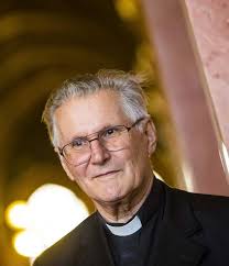 AZ ÉV EMBERE: ki legyen az év vasi embere 2017-ben? #vasmegye #azevembere  #szavazas Huszadik alkalommal hirdeti meg Vas Megye Közgyűlése és a Vas  Megyéért Egyesület „Az év vasi embere” választását, hogy elismerjék,