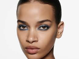 20 Best Eyeliner Shades for Every Eye Color