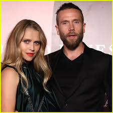 Jan 08, 2021 · palmer went onto describe the costumes as 'gorgeous', but that unfortunately because poet had taken a shine to some of the outfits, her daughter ripped a few. Teresa Palmer Husband Mark Webber Welcome Baby Girl Find Out Her Name Birth Celebrity Babies Mark Webber Poet Palmer Teresa Palmer Just Jared