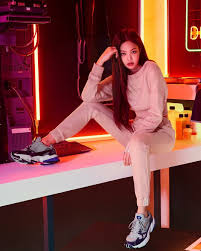 Blackpink are currently the official endorsement models for adidas, and fans are a bit upset that the brand is allegedly leaving jisoo out of . Blackpink X Adidas Blackpink Jennie Blackpink Adidas Blackpink Fashion