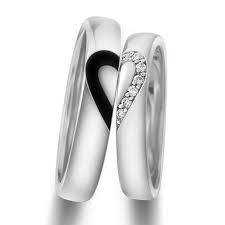 Pin By Rosalyn Houston On Style Heart Wedding Rings Couple Wedding Rings Heart Wedding Rings Sets
