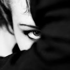 On peut bien sûr ne faire que regarder si le son est coupé ou ne faire qu'écouter en ne regardant pas l'écran, mais généralement, un téléspectateur regarde et écoute sa télévision simultanément. Regard Citations Et Pensees Sur Les Regards