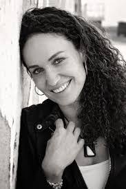 Donna Meager's Instagram, Twitter & Facebook