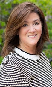 Lauren Dore's Instagram, Twitter & Facebook