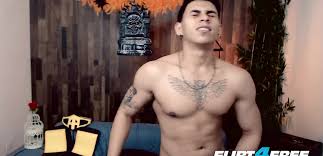 Bubble butt lad is ramming his asshole on live webcam show - GotGayPorn.com