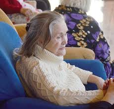 Zina dumitrescu, fosta mare creatoare de modă, a murit la vârsta de 82 de ani, la 15:10, pe 28 martie 2019. Cum A Debutat Zina Dumitrescu SurprizÄƒ Nu Avea TreabÄƒ Cu Moda La Inceput Stiri Mondene