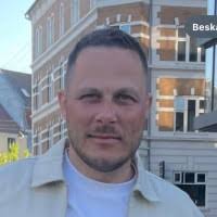 300+ "Loft" profiles