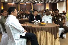 Jaksa agung sanitiar (st) burhanudin berencana akan mengevaluasi tp4 bahkan akan membubarkan lembaga itu jika bermasalah. Jaksa Agung St Burhanudin Lakukan Video Conference Serah Terima Bukan Hari Ini Kabar24 Bisnis Com