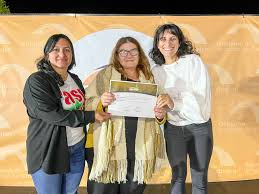 Contra viento 💨 y lluvia 🌧 el sábado llevamos a cabo, parcialmente, la  segunda jornada de la #ExpoNavidad ✨ que organizamos desde el Gobierno de  Chajarí. La ocasión, además, fue oportuna para