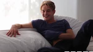 Young Curly-haired Blond Stud Jacks off: Gay Muscular Porn | xHamster