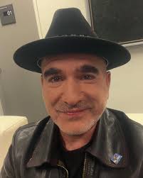 Ladies and Gents. Mr. Pete Drummond. 🖤